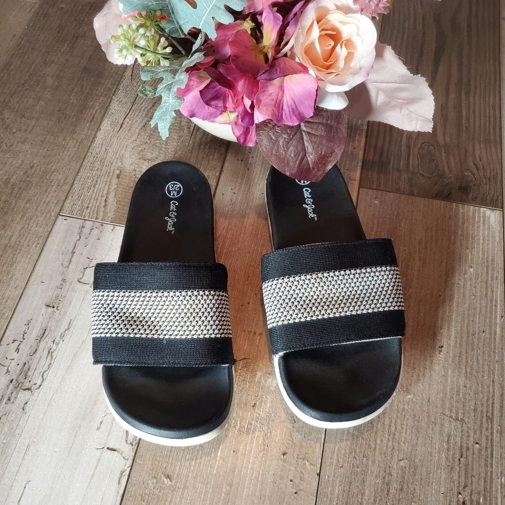 Cat & Jack Little Boy Girl Black and White Slide Sandals Size Medium 2/3 GUC
